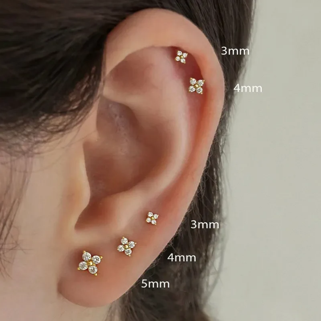 DAINTY FLOWER STUD EARRINGS