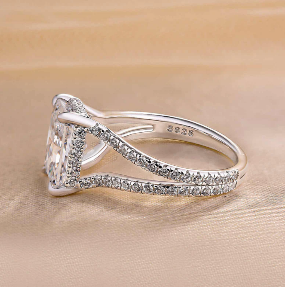 The Serena Diamond Ring