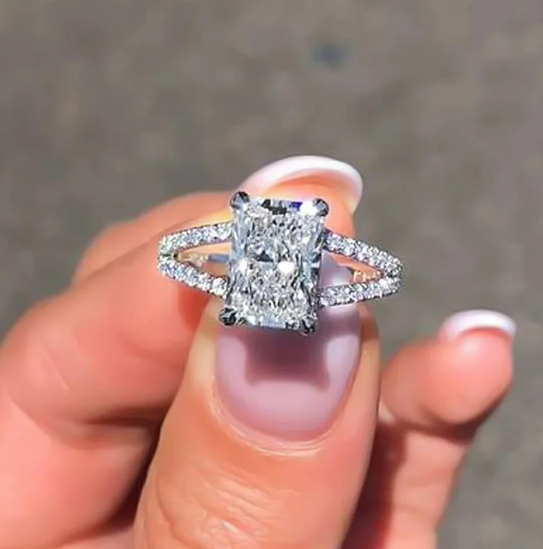 The Serena Diamond Ring