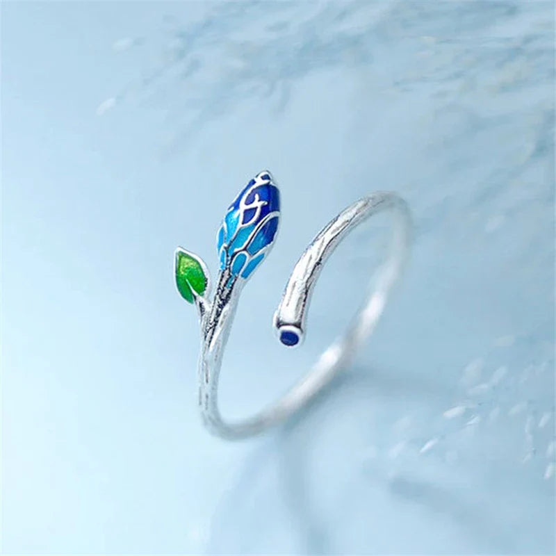 Enamelled Ring with Blue Flower Leaves in Silver