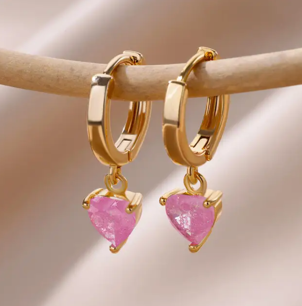 Hoop Earrings with Small Heart Pendant in Pink Quartz in 18K Gold Plating