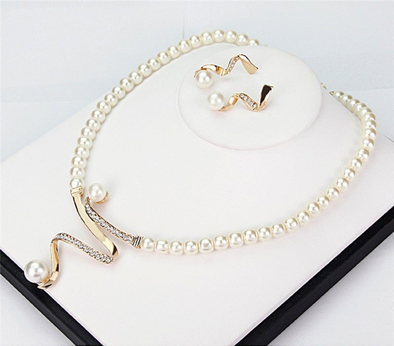 elegant Natural Pearl Set