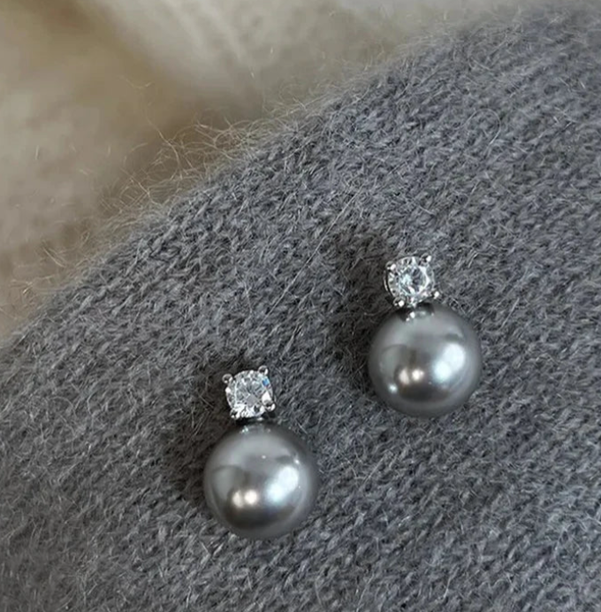 Elegant Pearl Zirconia