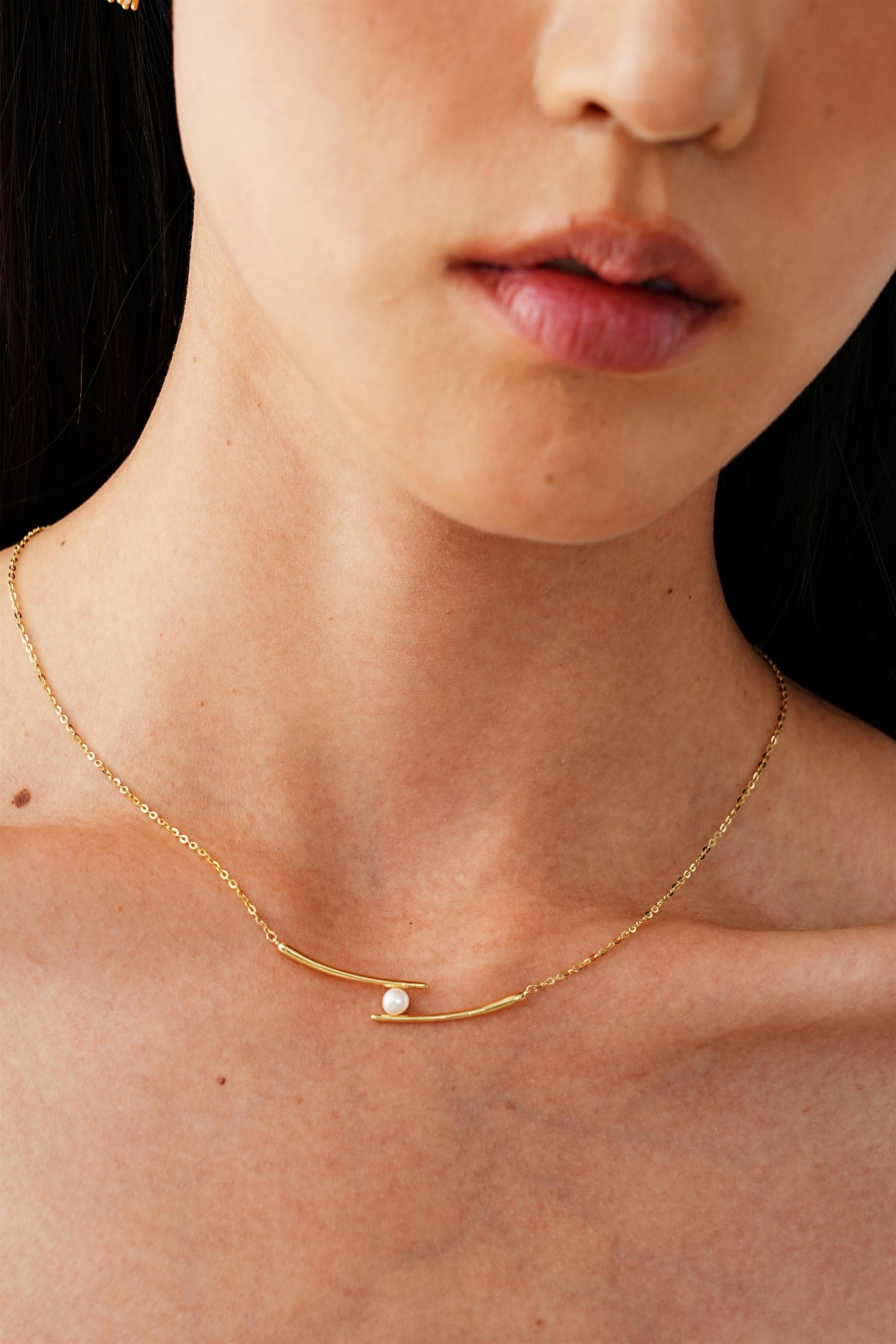 Gemma Pearl Necklace