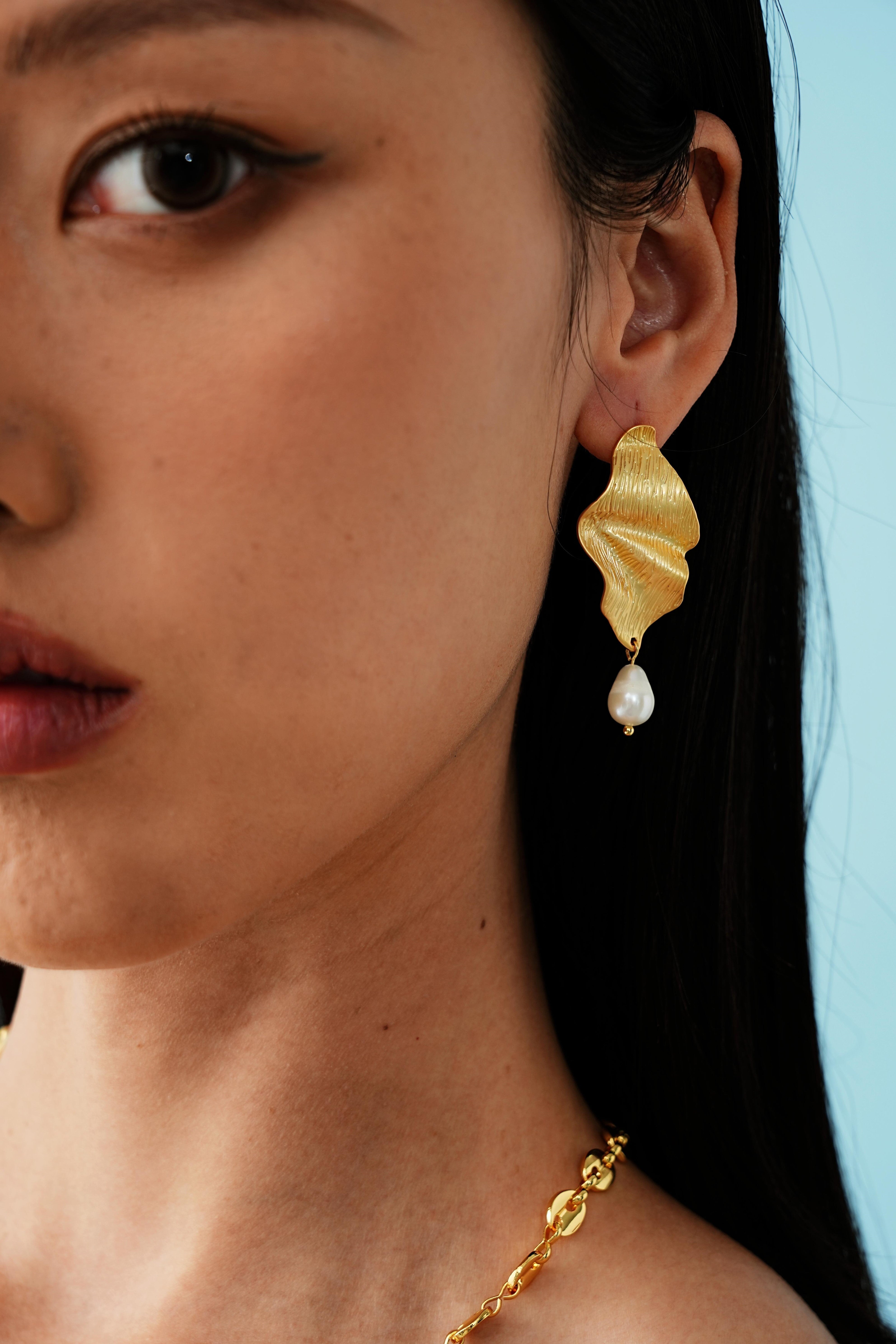 Oslo 18K Pearl Drop Earrings