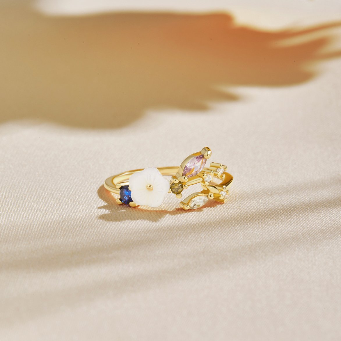 Lux petal Ring