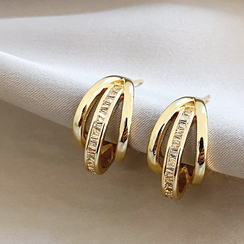 Elegant Triple Hoop Earrings in Gold Plating