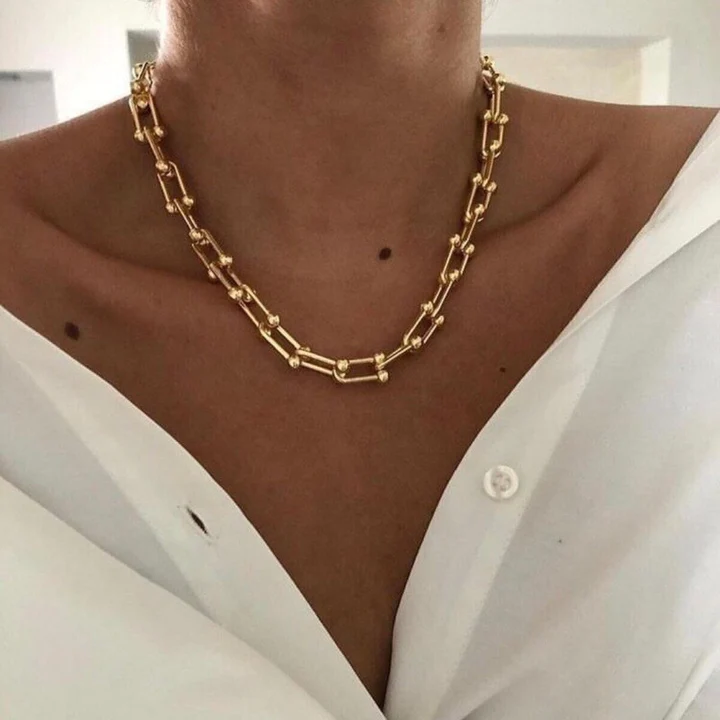 Gold chain necklace