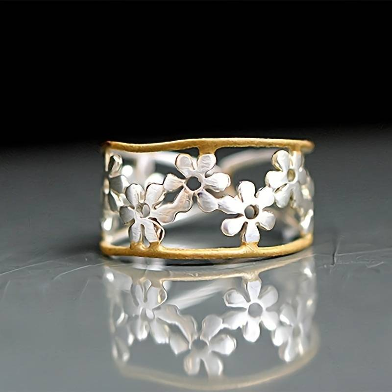 Hollow Irregular Daisy Ring