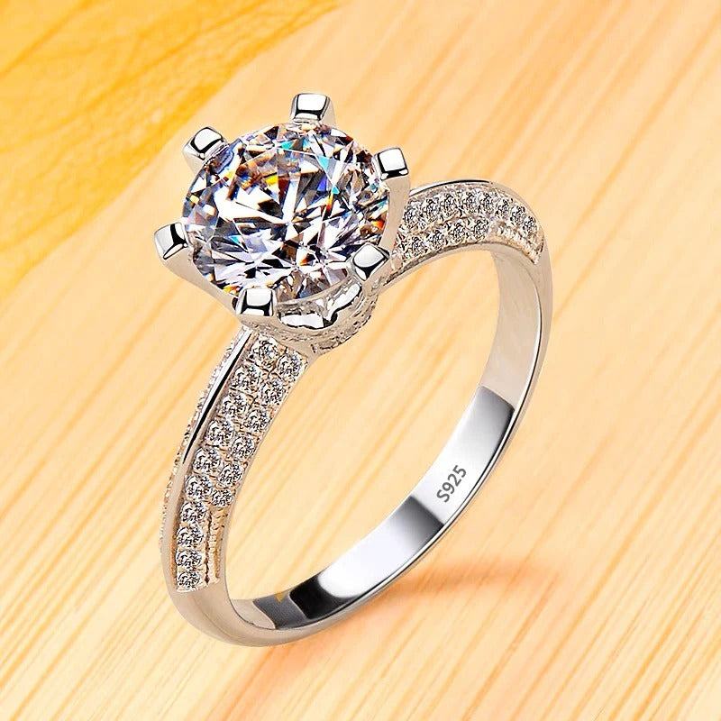 Adjustable 925 Silver Ring with Noble Zirconia
