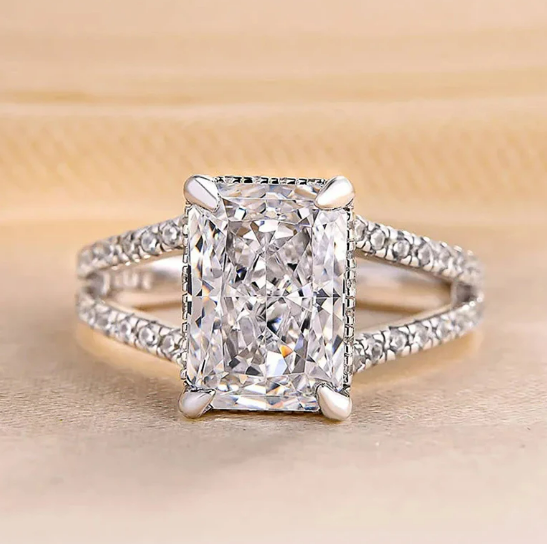 The Serena Diamond Ring