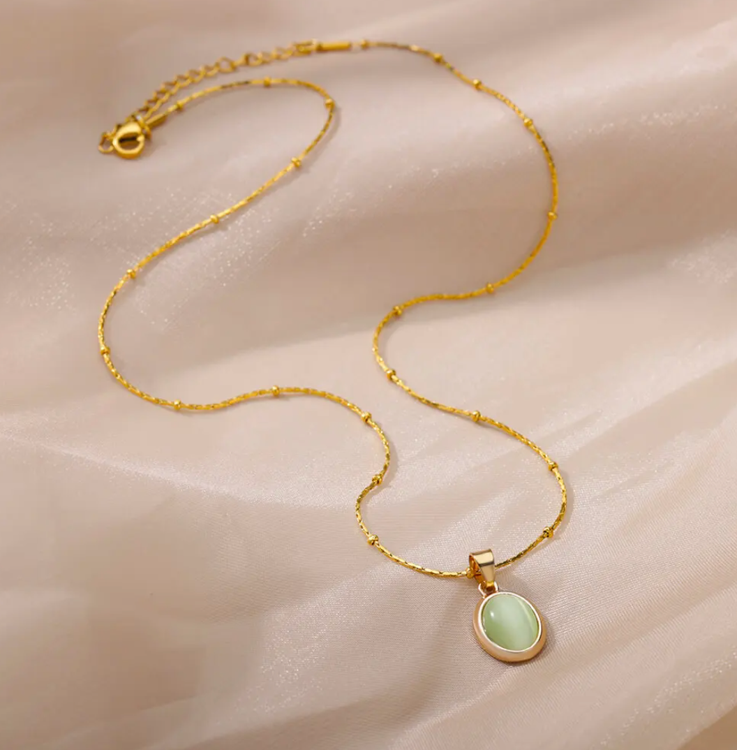 Green Quartz Necklace in 18K Gold Plating