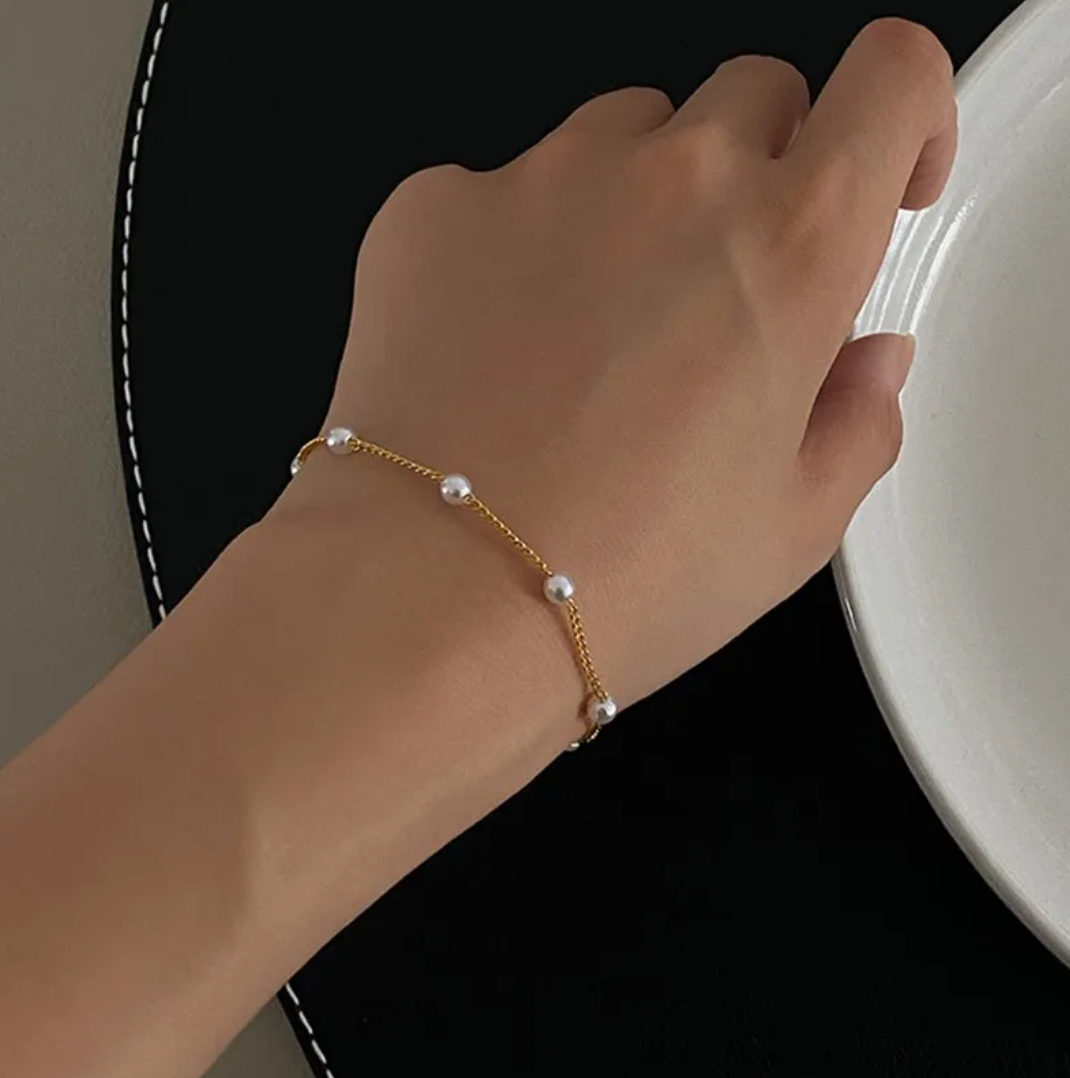 18K Gold Plated Bracelet with Multiple Pearls