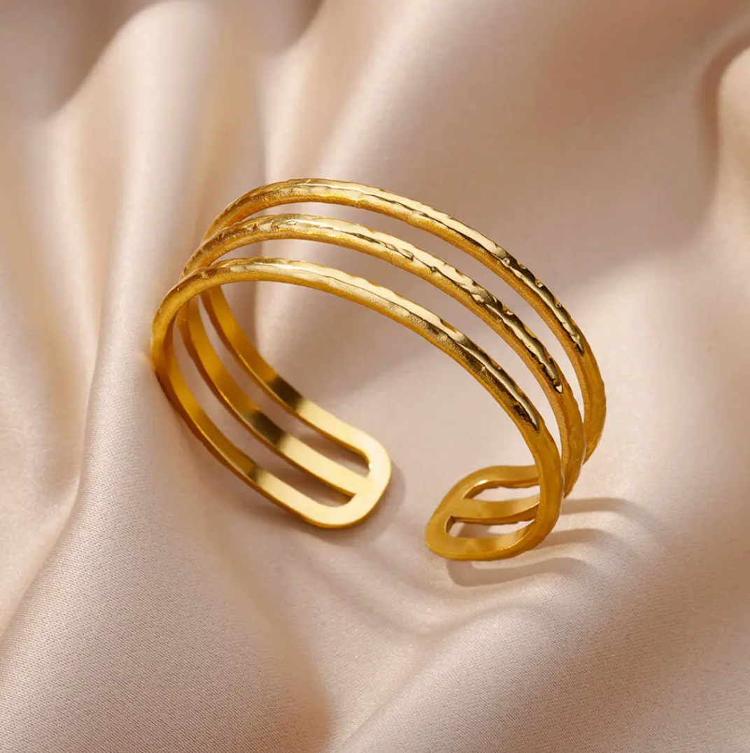 18K Gold Plated Bracelet with 3 Open Threads
