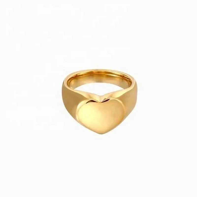 Elegant lady ring