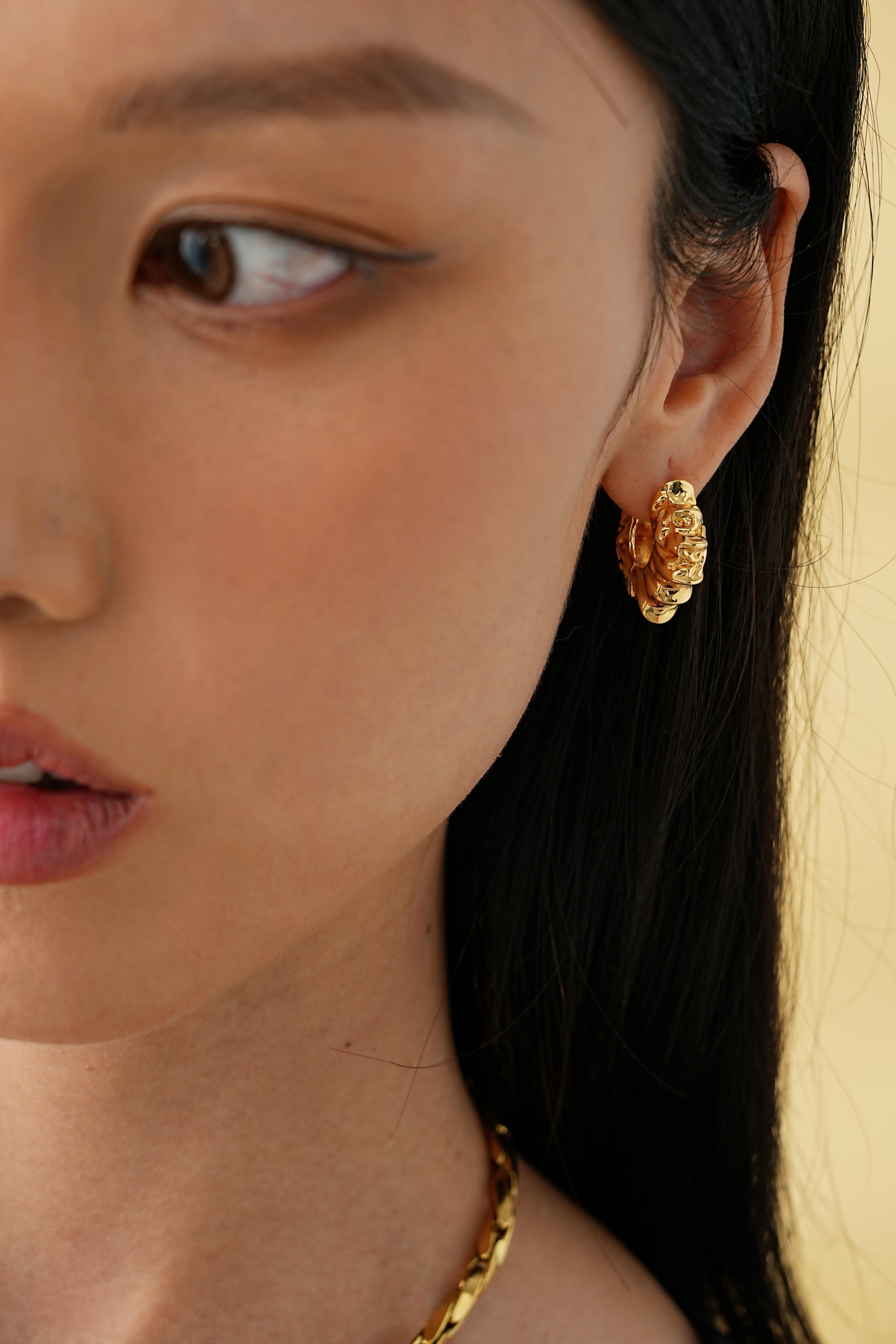 Seraphia Gold Huggie Earrings