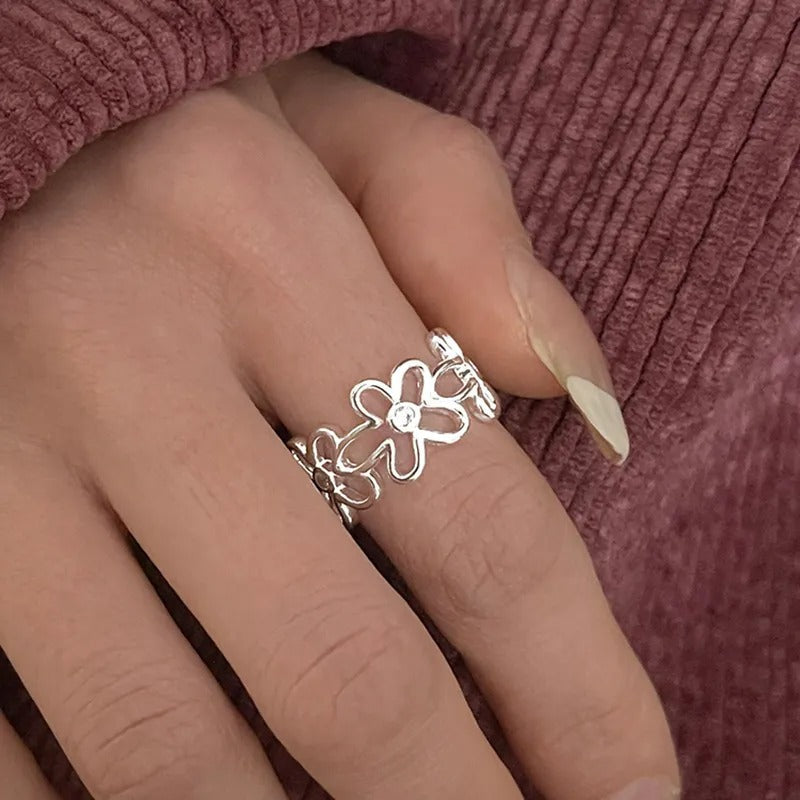 Adjustable Vintage 925 Silver Ring with Flowers