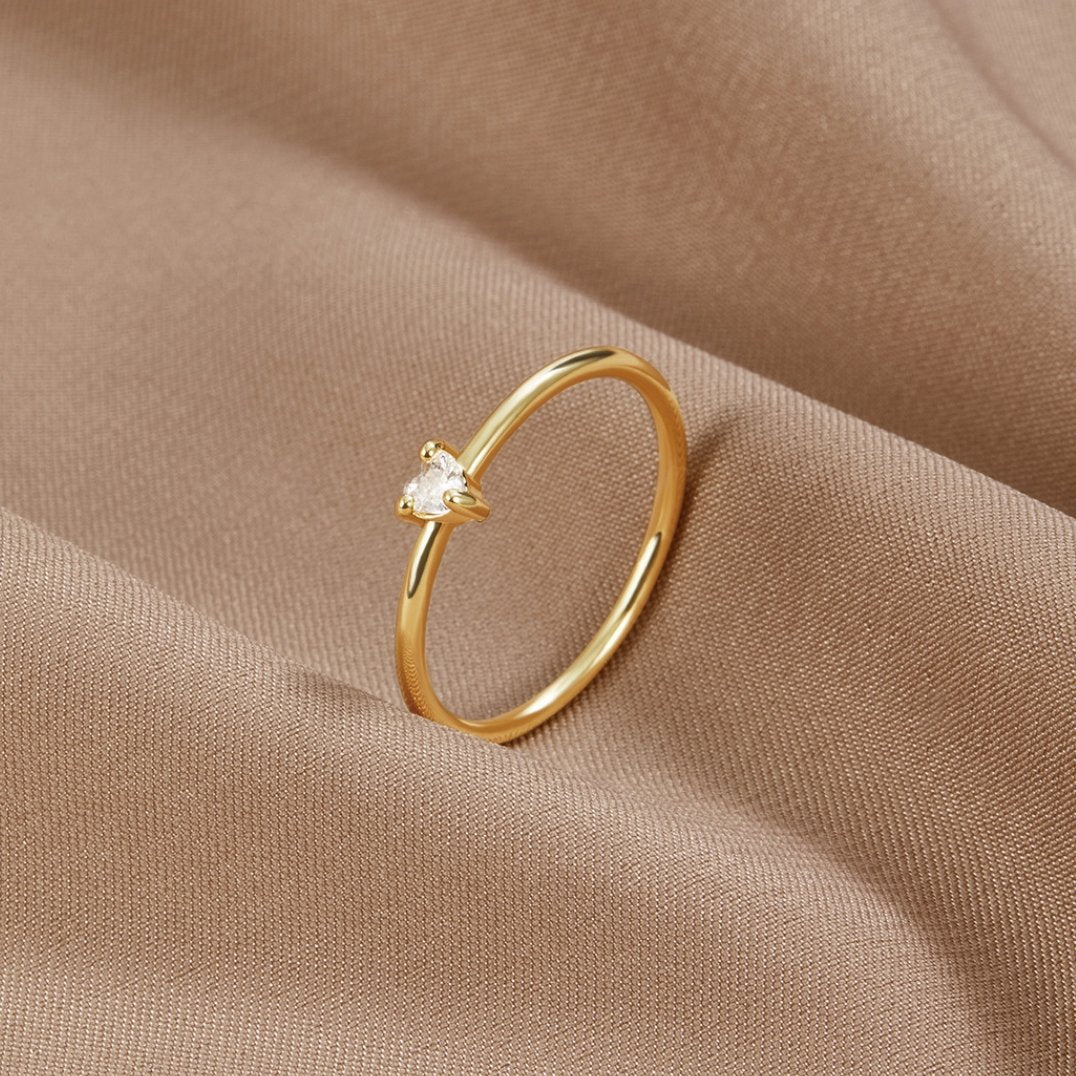 Loving- Crystal Heart Ring
